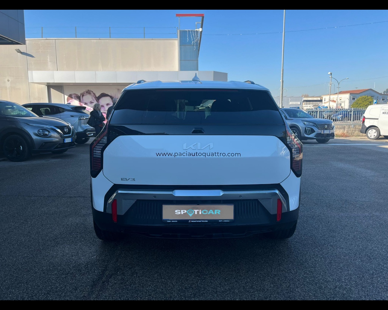 Foto KIA EV3 LR FWD EARTH