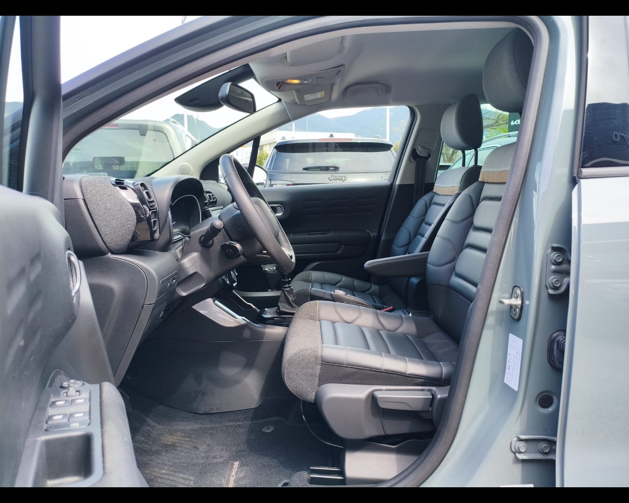 Foto CITROEN C3 Aircross 1.2 puretech Shine Pack s&s 110cv