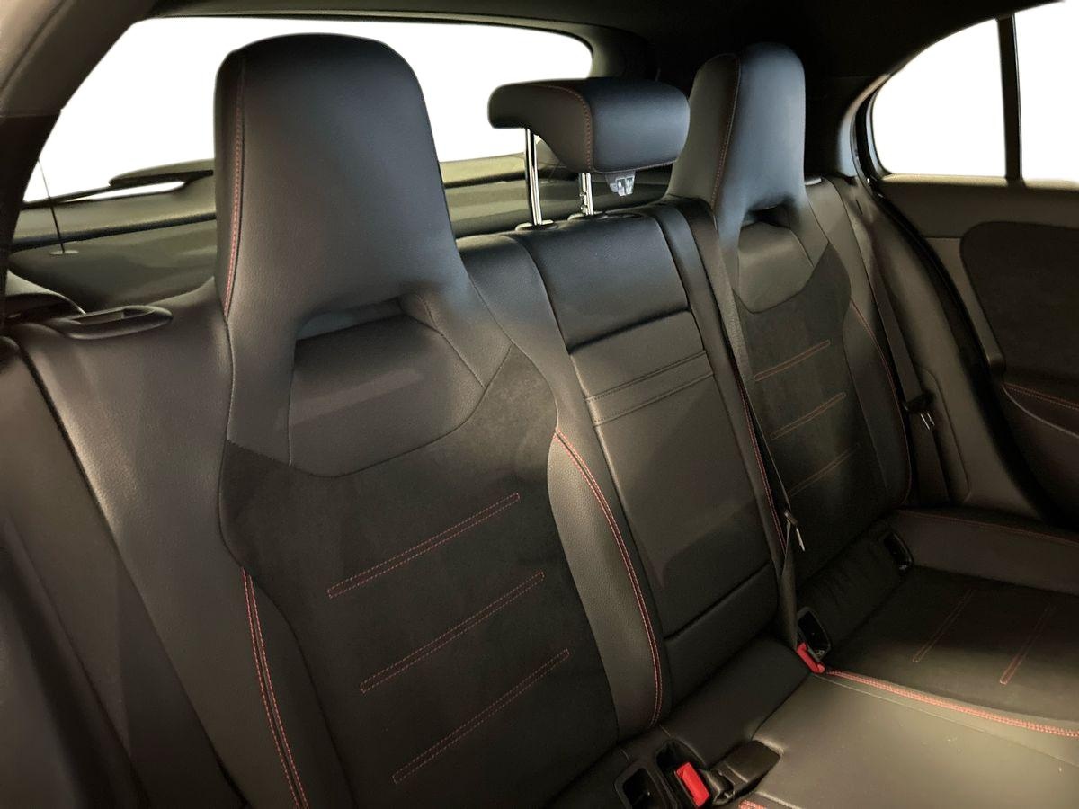 Mercedes Classe A 180 D Advanced Plus AMG Line 8G-DCT - 16