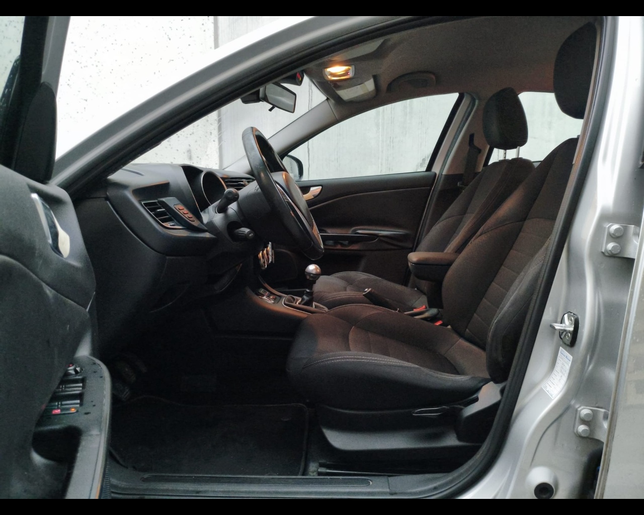 Foto ALFA ROMEO Giulietta 1.6 jtdm Super 120cv