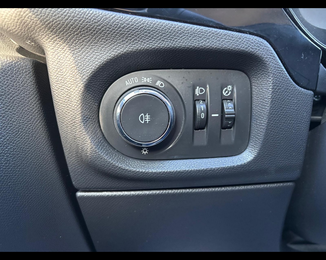 Foto OPEL Corsa 1.2 Elegance s&s 75cv