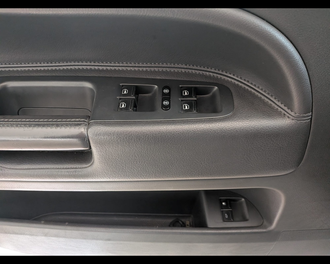 Foto VOLKSWAGEN Touareg 2.5 tdi R5 dpf FL