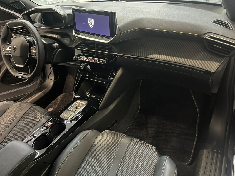 PEUGEOT – 2008 motore elettrico 156 CV GT