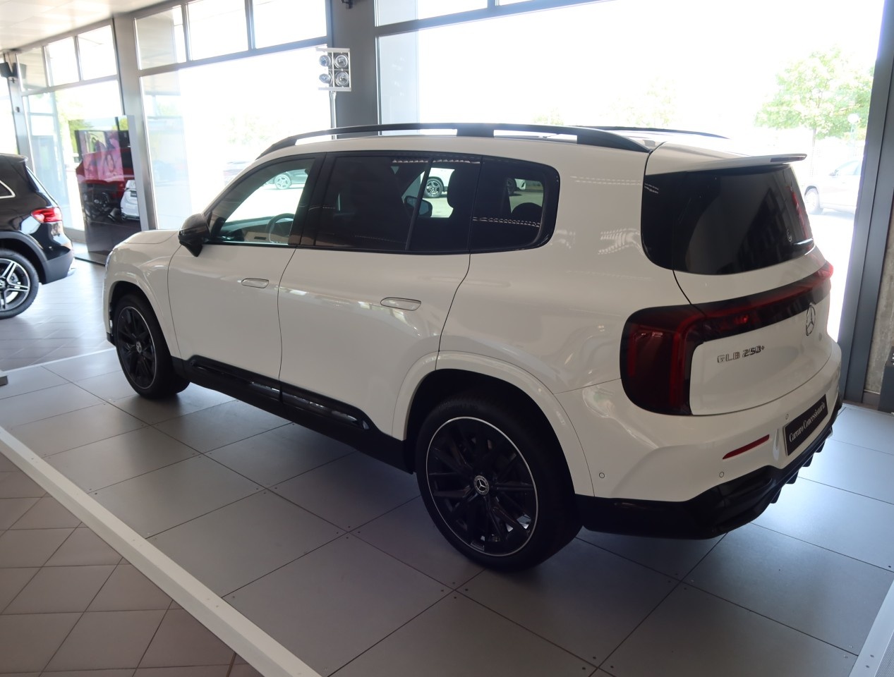 Mercedes GLB Elettrica GLB 250+ con tecnologia EQ Advanced Plus - 6