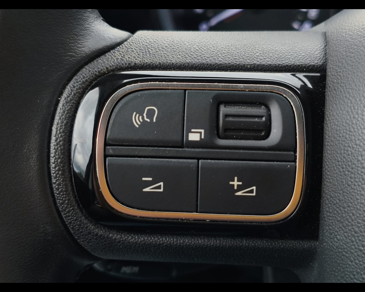 Foto CITROEN C3 Aircross 1.5 bluehdi Shine Pack s&s 110cv