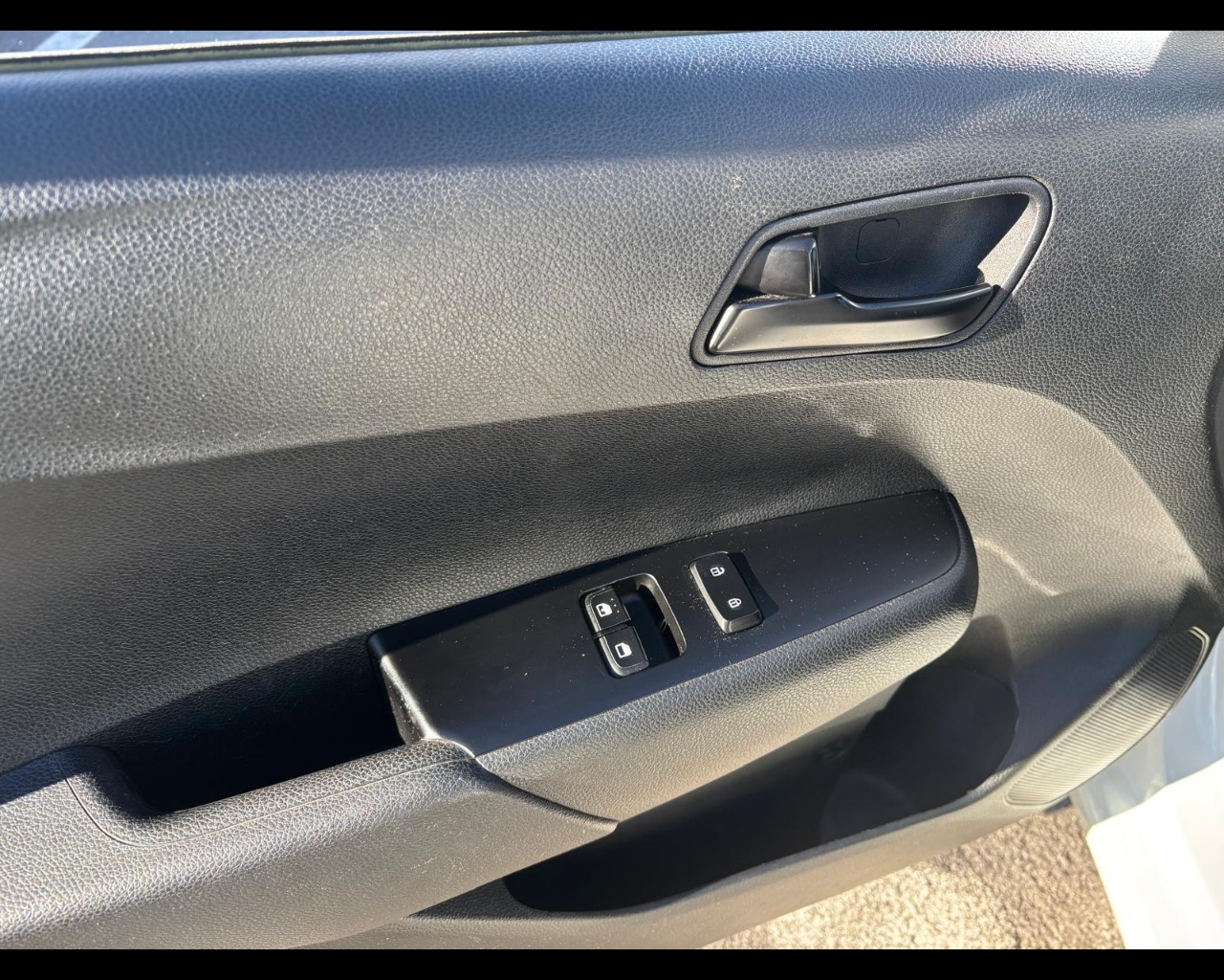 Foto KIA Picanto 1.0 dpi Urban