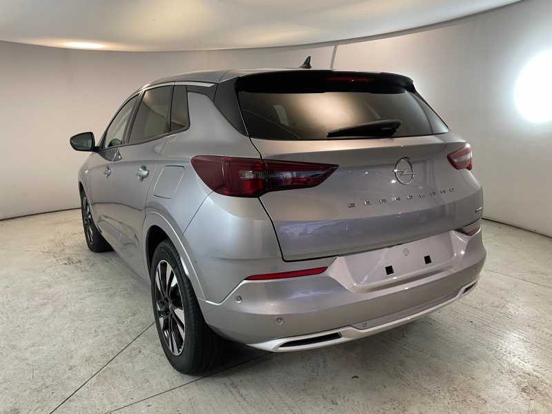 Grandland Business Elegance 1.6 225cv Phev