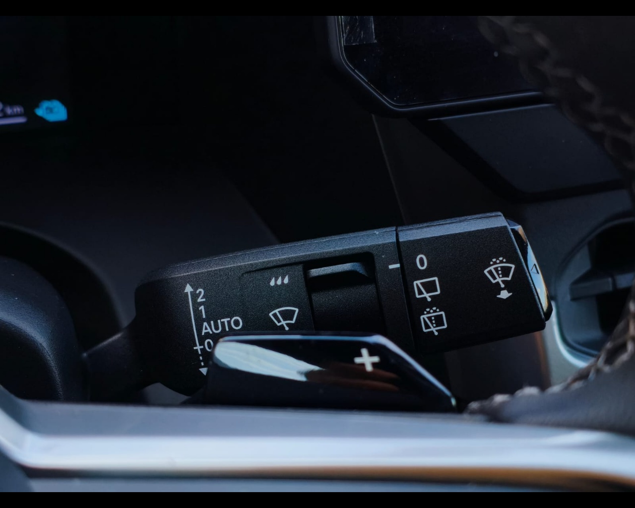 Foto JEEP Nuova Compass E-Hybrid Plug-InFirst Edition 1.6l 195cv Plug-In Hybrid Fw