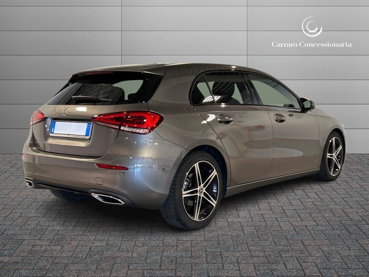 Mercedes Classe A Classe A 180 D Sport 8G-DCT - 2
