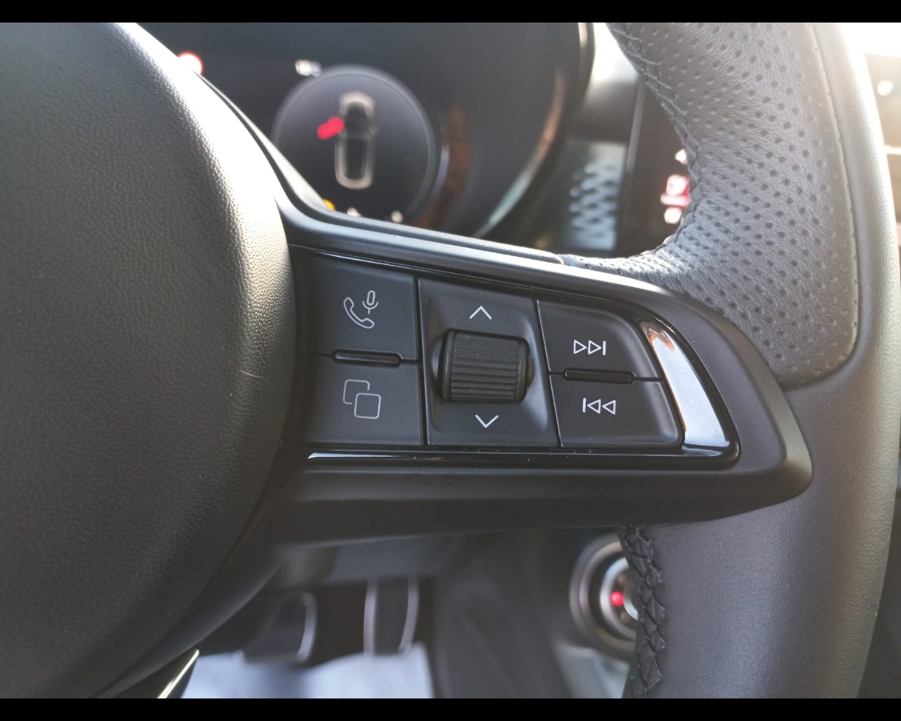 Foto ALFA ROMEO Tonale Ibrida My25 Hybrid 160cv Sprint