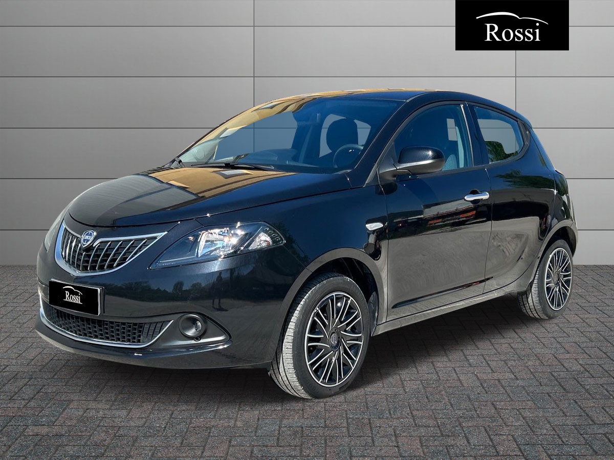 Ypsilon My23 1.0 Firefly 70 CvStart&Stop Hybrid Gold