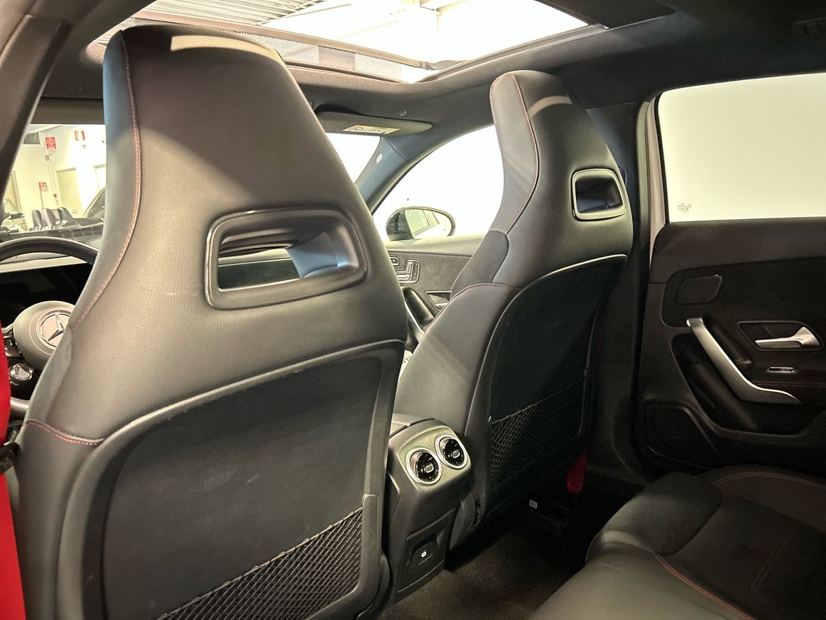 Mercedes-AMG Classe A AMG Classe A 35 AMG Premium Plus AMG Line 4Matic 7G-DCT - 18