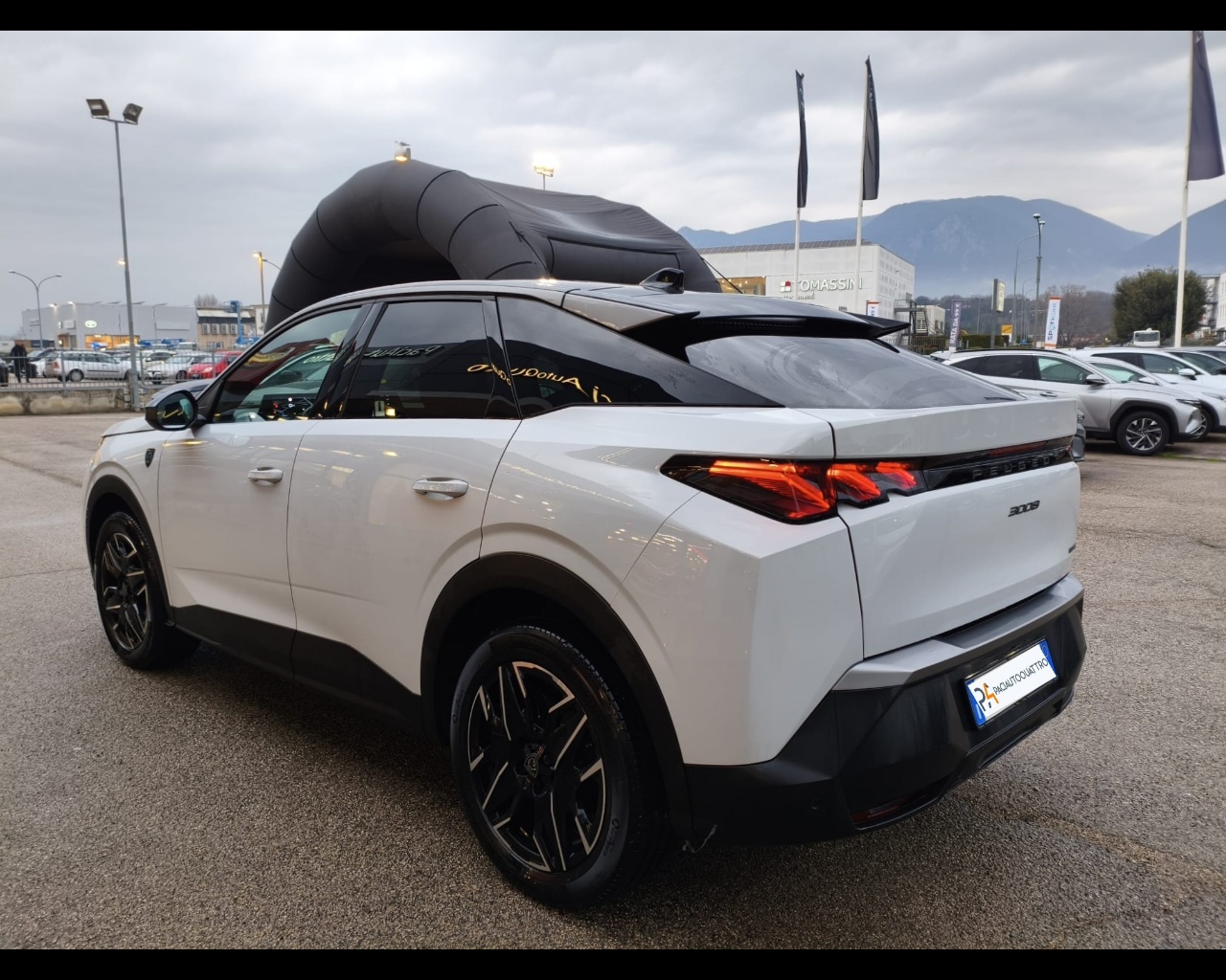 Foto PEUGEOT 3008 1.2 hybrid GT 145cv e-dcs6