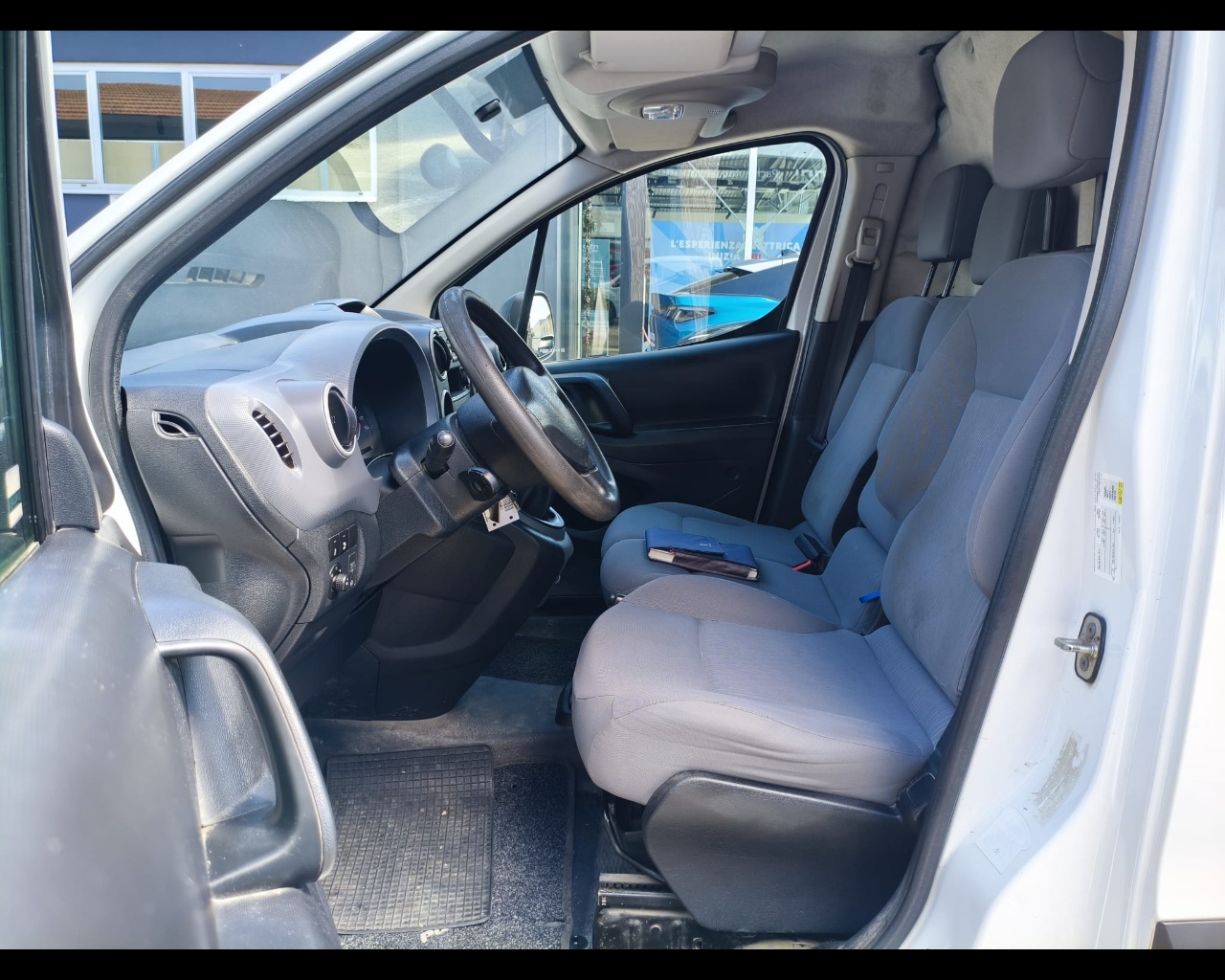 Foto PEUGEOT Partner 1.6 bluehdi 100cv L1 Prem.(comf.)3p.ti E6