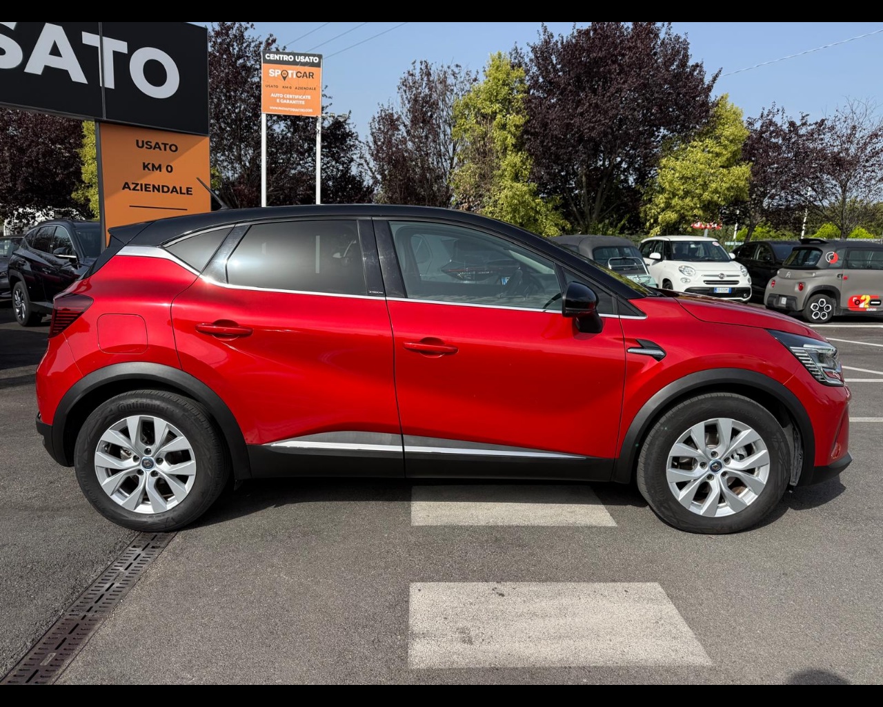 Foto RENAULT Captur 1.6 E-Tech hybrid Intens 145cv auto