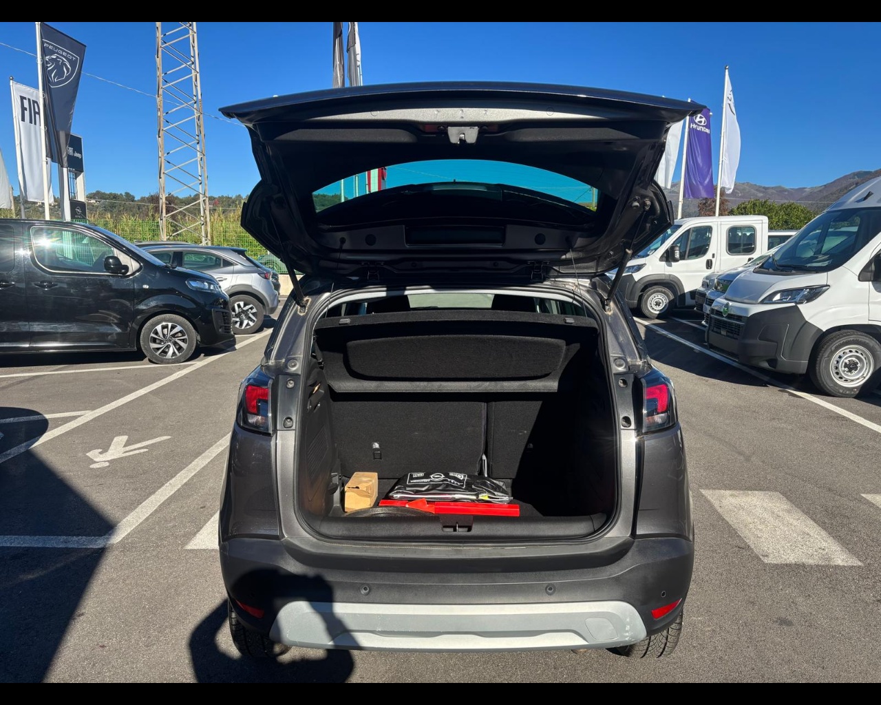 Foto OPEL Crossland 1.5 ecotec Design&Tech 110cv