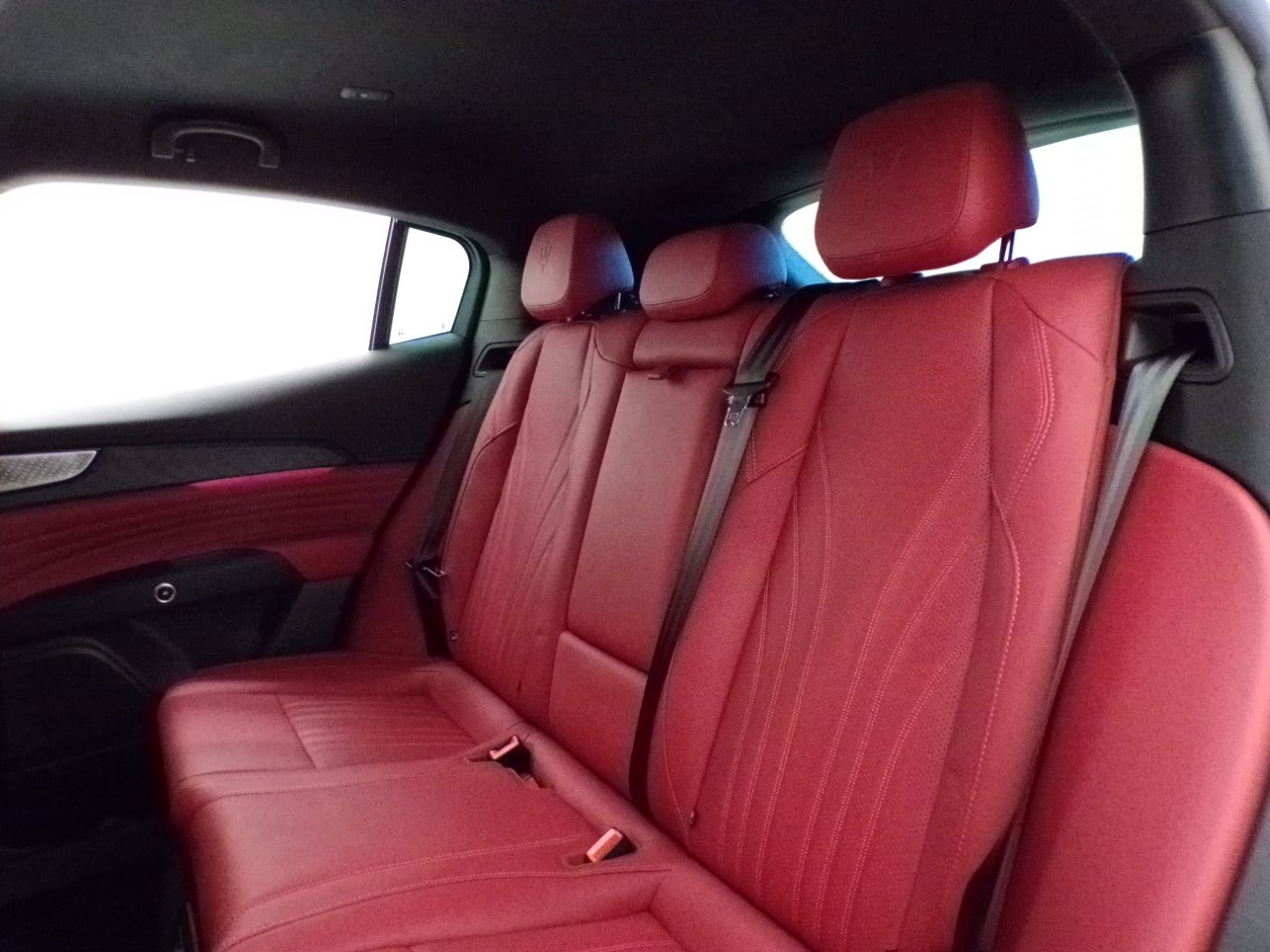 Maserati Levante Levante 2.0 MHEV 330cv Modena AWD Auto - 14