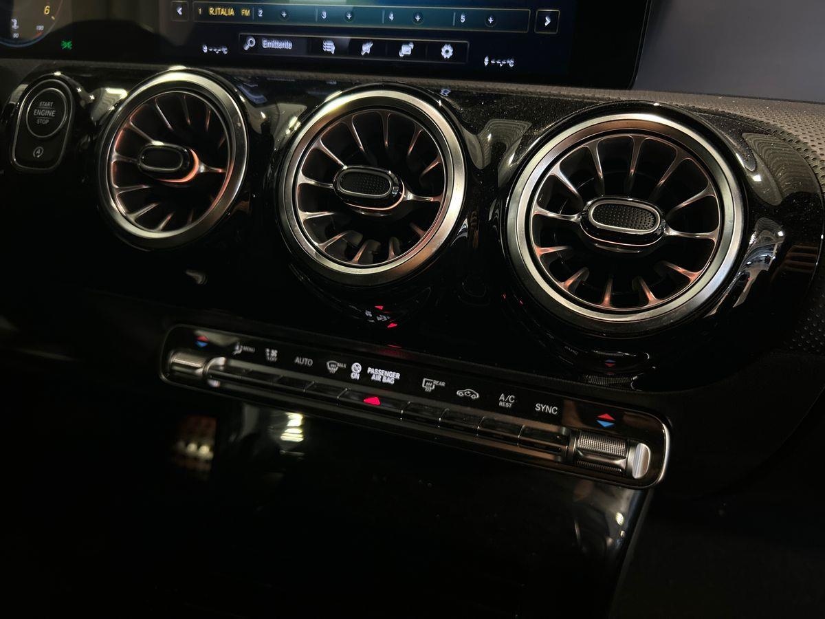 Mercedes CLA Shooting Brake CLA Shooting Brake 180 D Premium 8G-DCT - 13