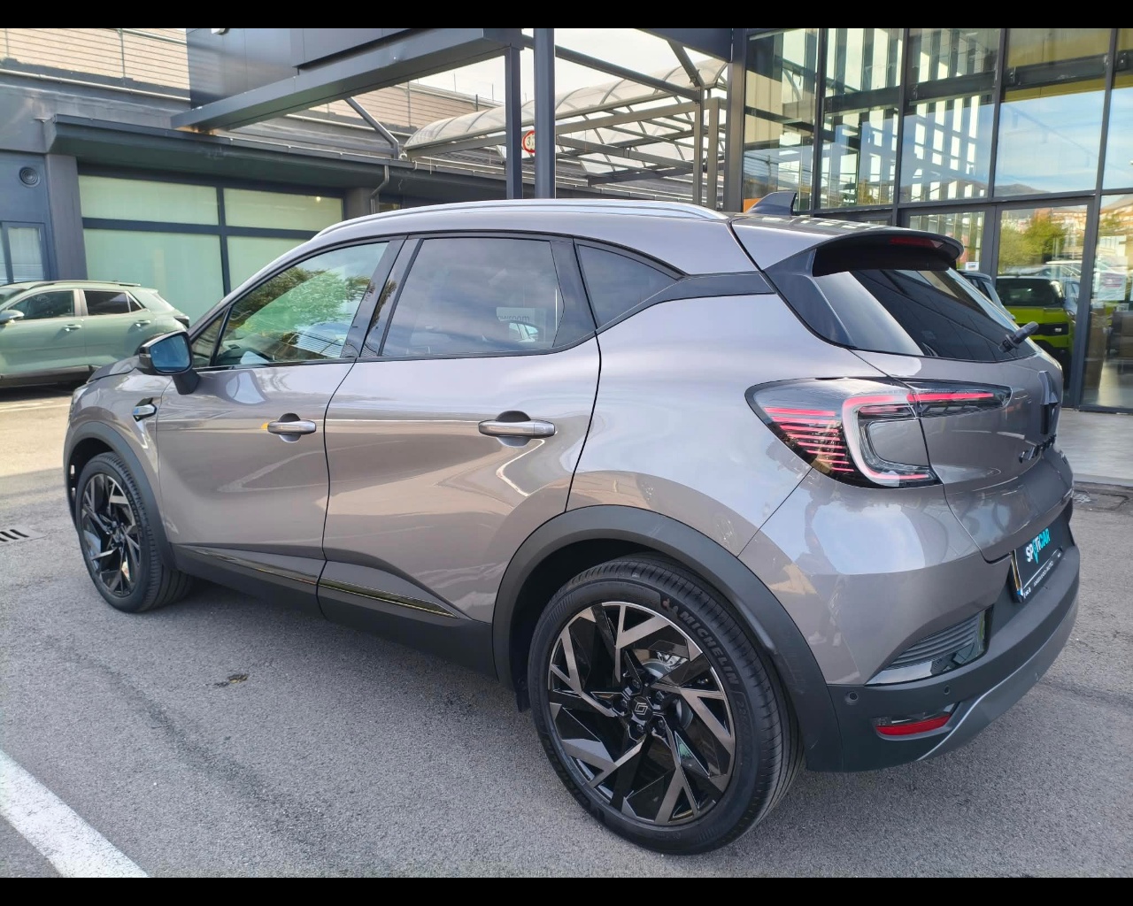 Foto RENAULT Captur 1.8 full hybrid E-Tech Esprit Alpine 160cv auto