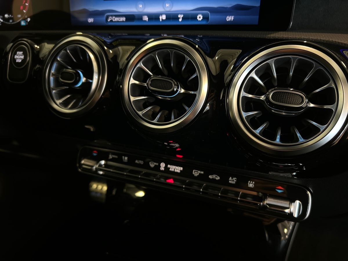 Mercedes Classe A Classe A 250 e Plug-In-Hybrid Advanced Plus AMG Line Speedshift DCT AMG 8G - 14