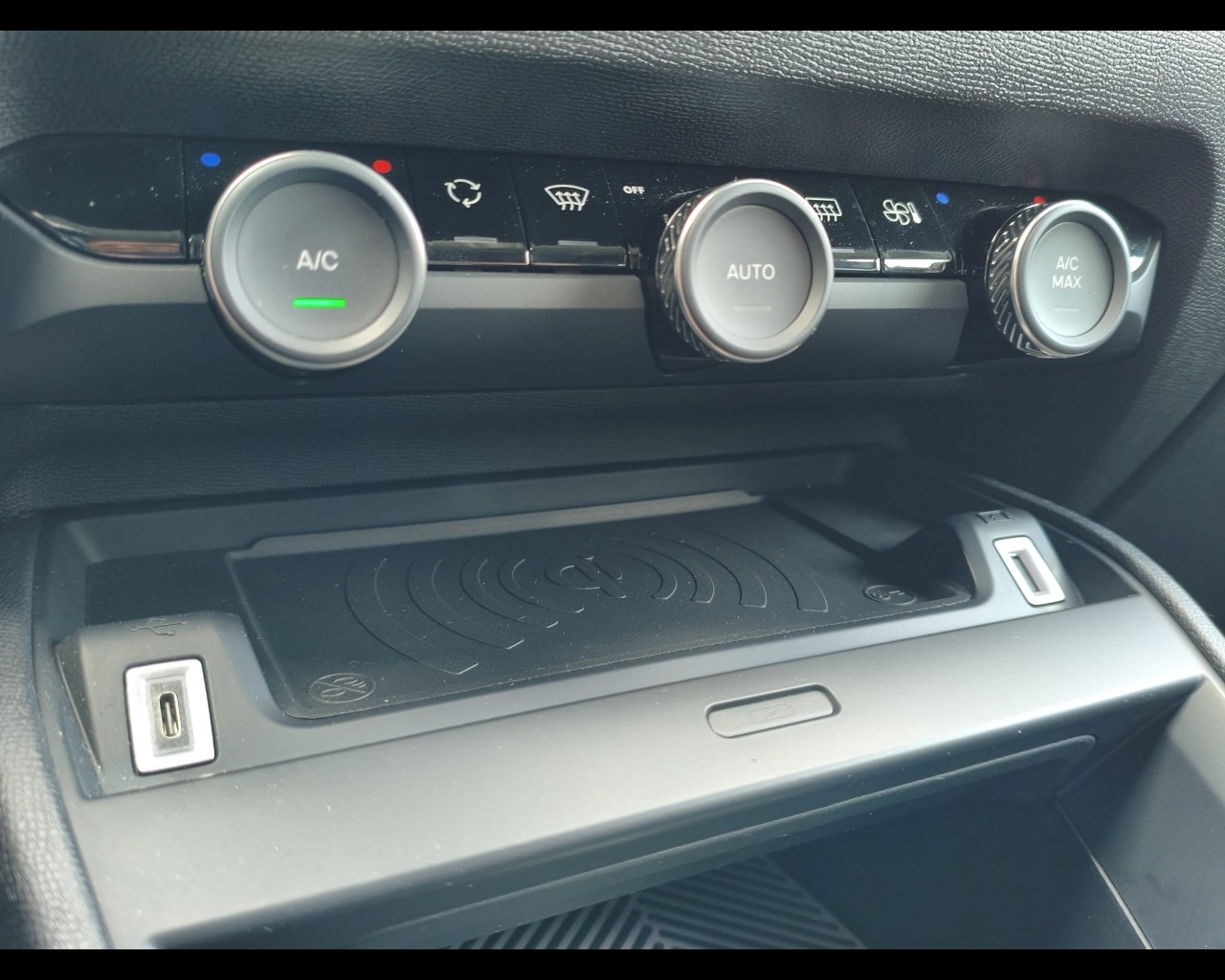 Foto CITROEN C4 1.2 puretech Shine s&s 130cv eat8