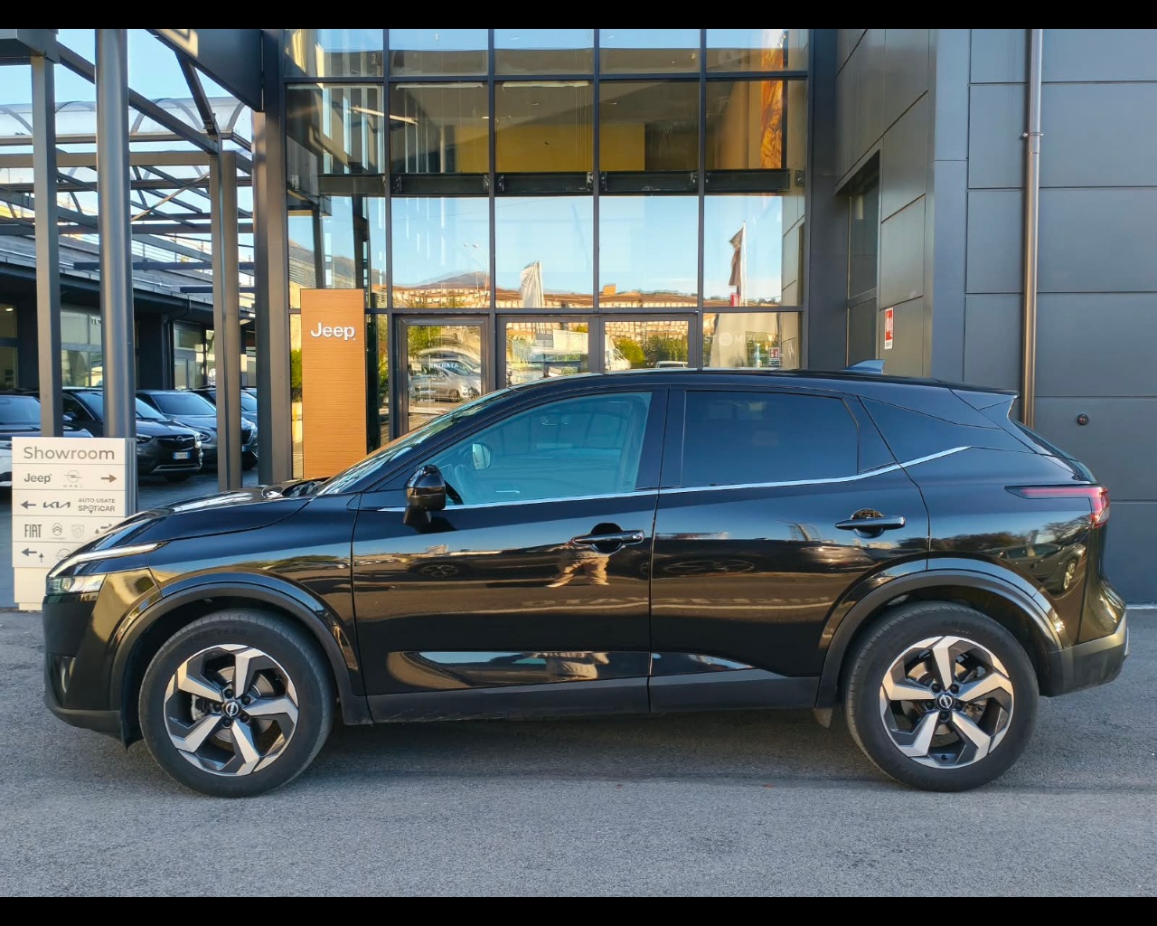 Foto NISSAN Qashqai 1.3 mhev N-Connecta 2wd 158cv xtronic