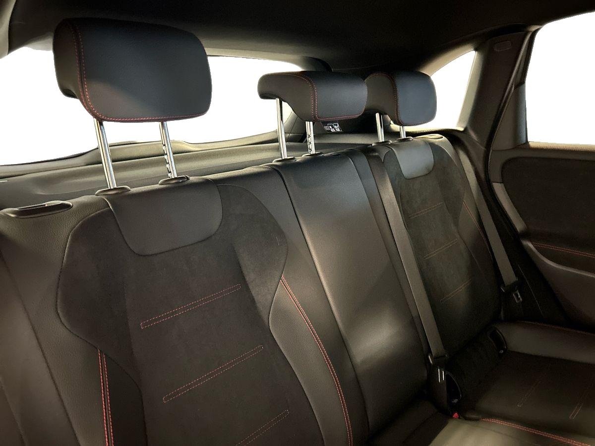 Mercedes Classe B Classe B 180 AMG Line Premium 7G-DCT - 16