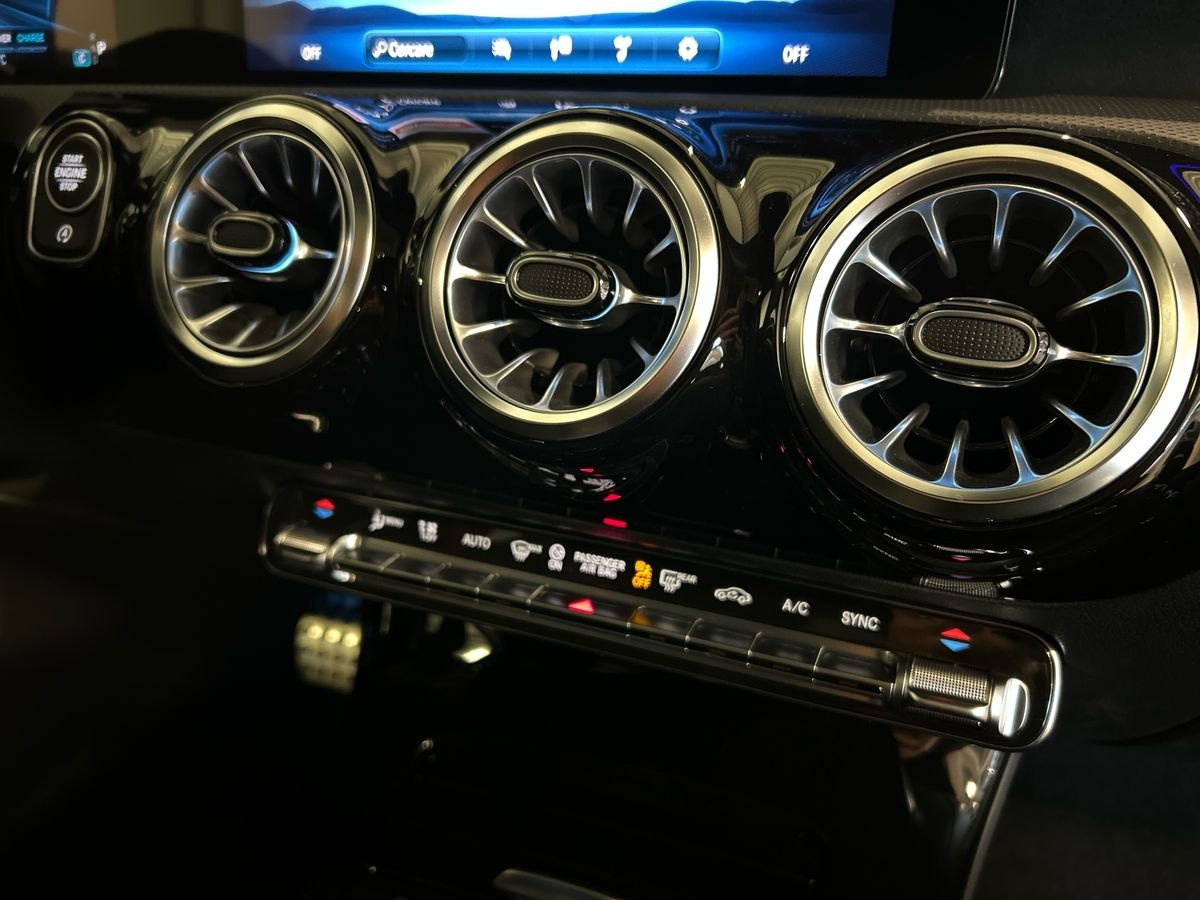 Mercedes-AMG Classe A AMG Classe A 35 AMG Premium Plus AMG Line 4Matic 7G-DCT - 14