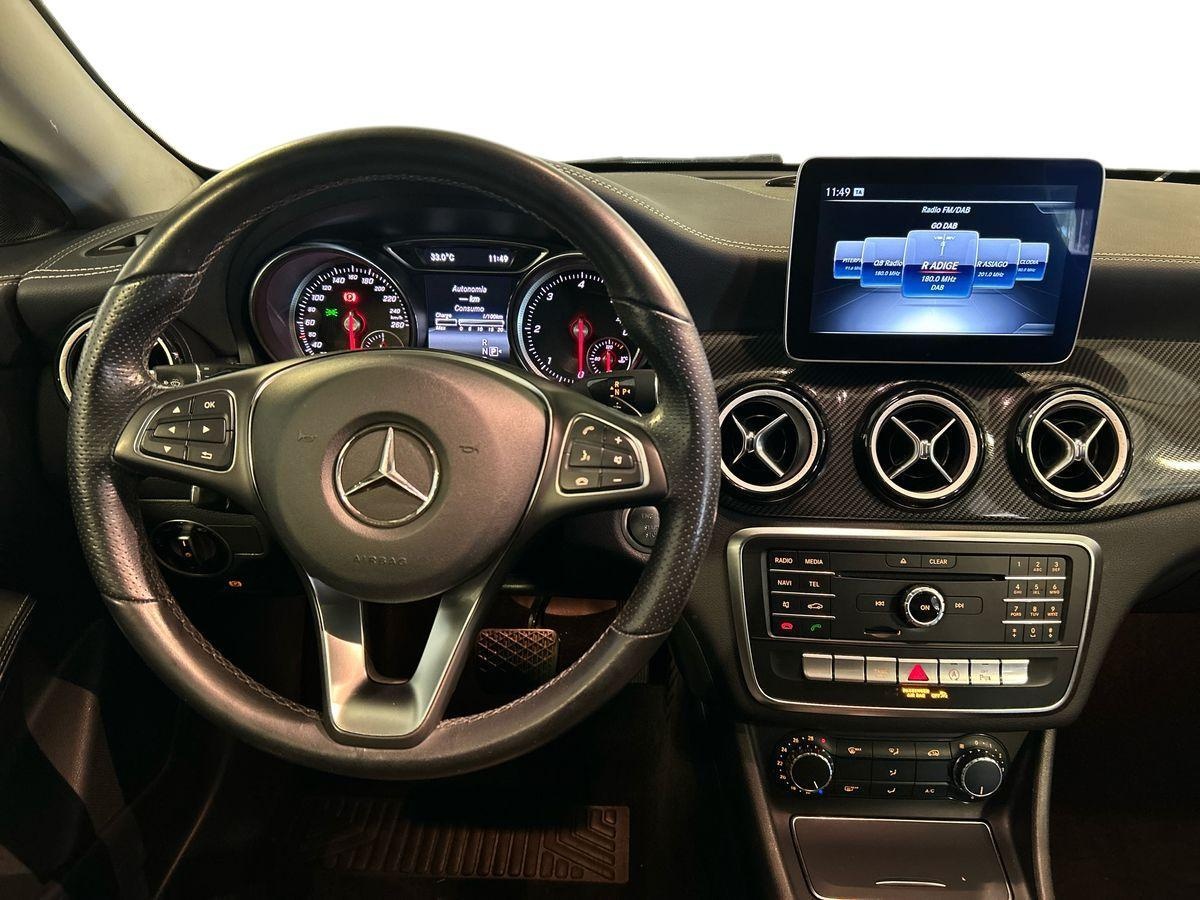 Mercedes CLA Shooting Brake CLA Shooting Brake 200 D Night edition 7G-DCT - 11