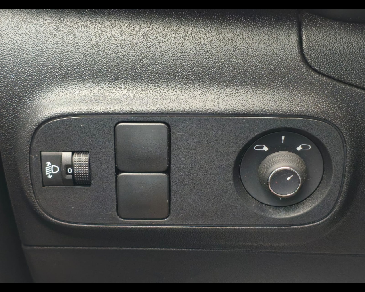 Foto CITROEN C3 1.2 puretech Max s&s 110cv
