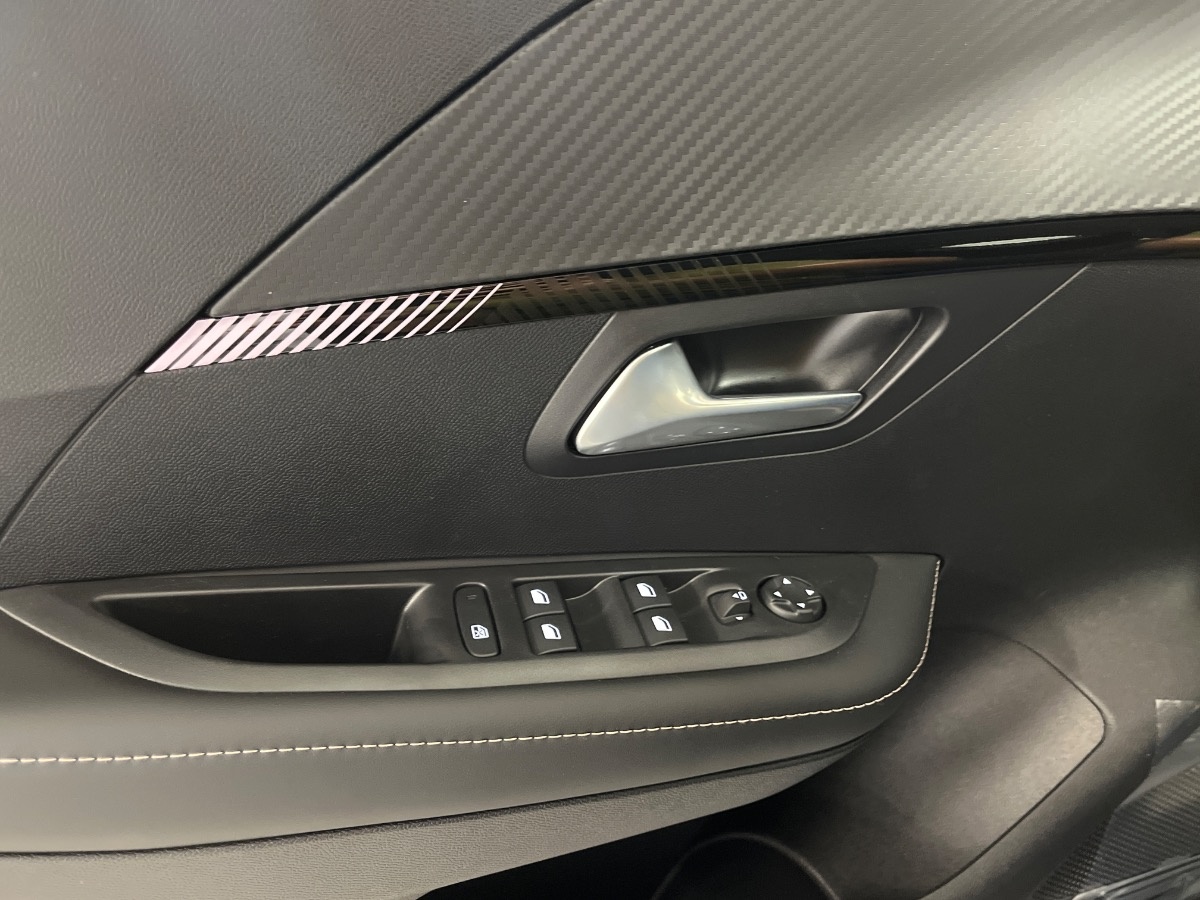 Peugeot 208 Nuovo Ibrido benzina 208 Verona