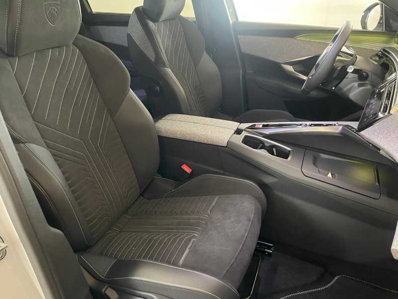 Nuovo 5008 Hybrid 136 E-dcs6 Gt