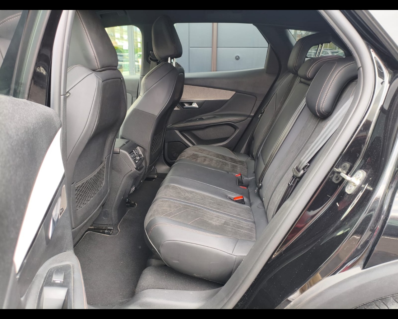 Foto PEUGEOT 3008 1.5 bluehdi GT Pack s&s 130cv eat8