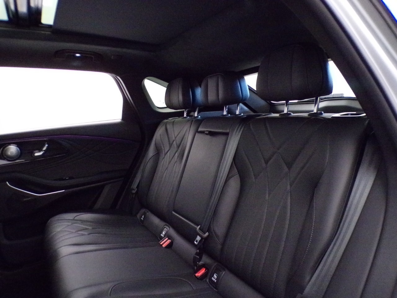 Omoda  Omoda 9 1.5 TGDi plug-in SHS Premium i-AWD DHT3 - 16
