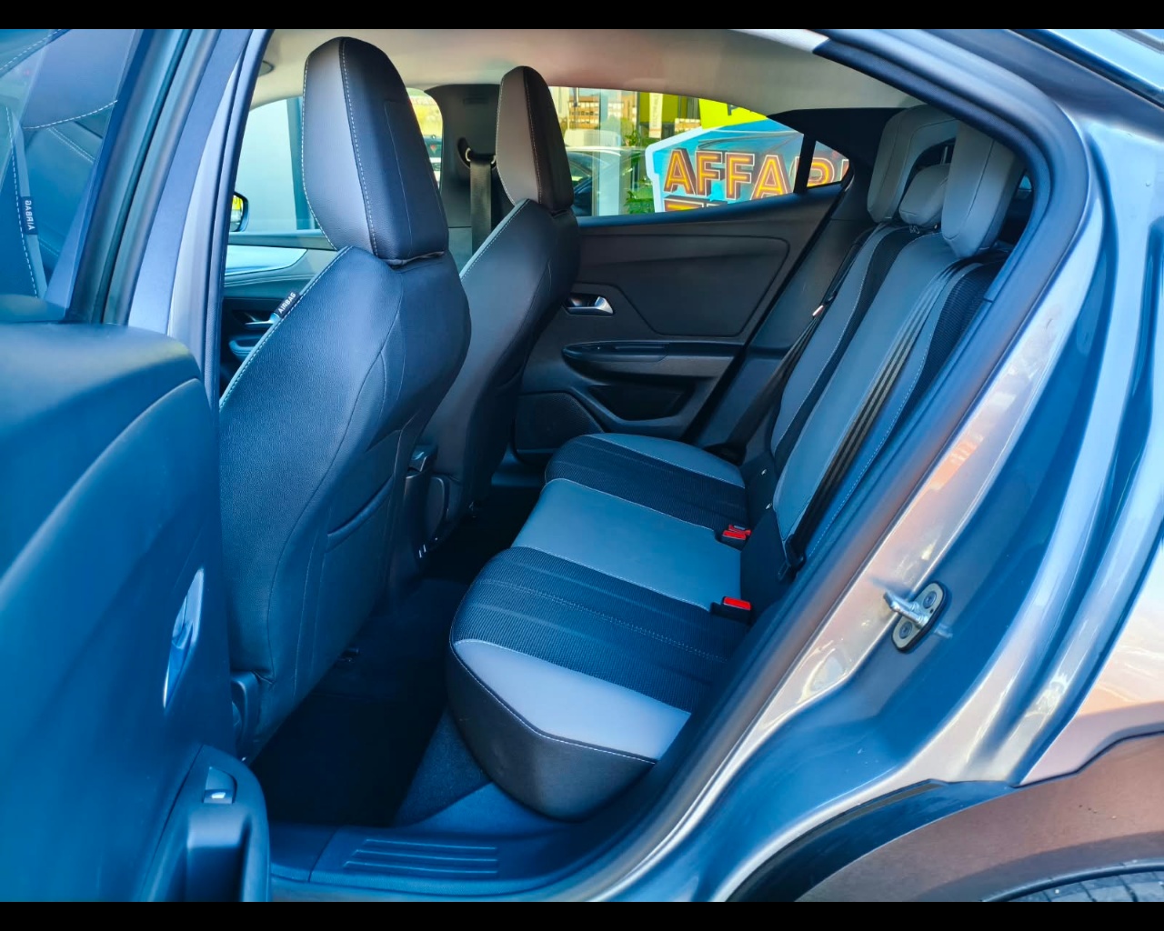 Foto OPEL Mokka 1.5 Elegance s&s 110cv