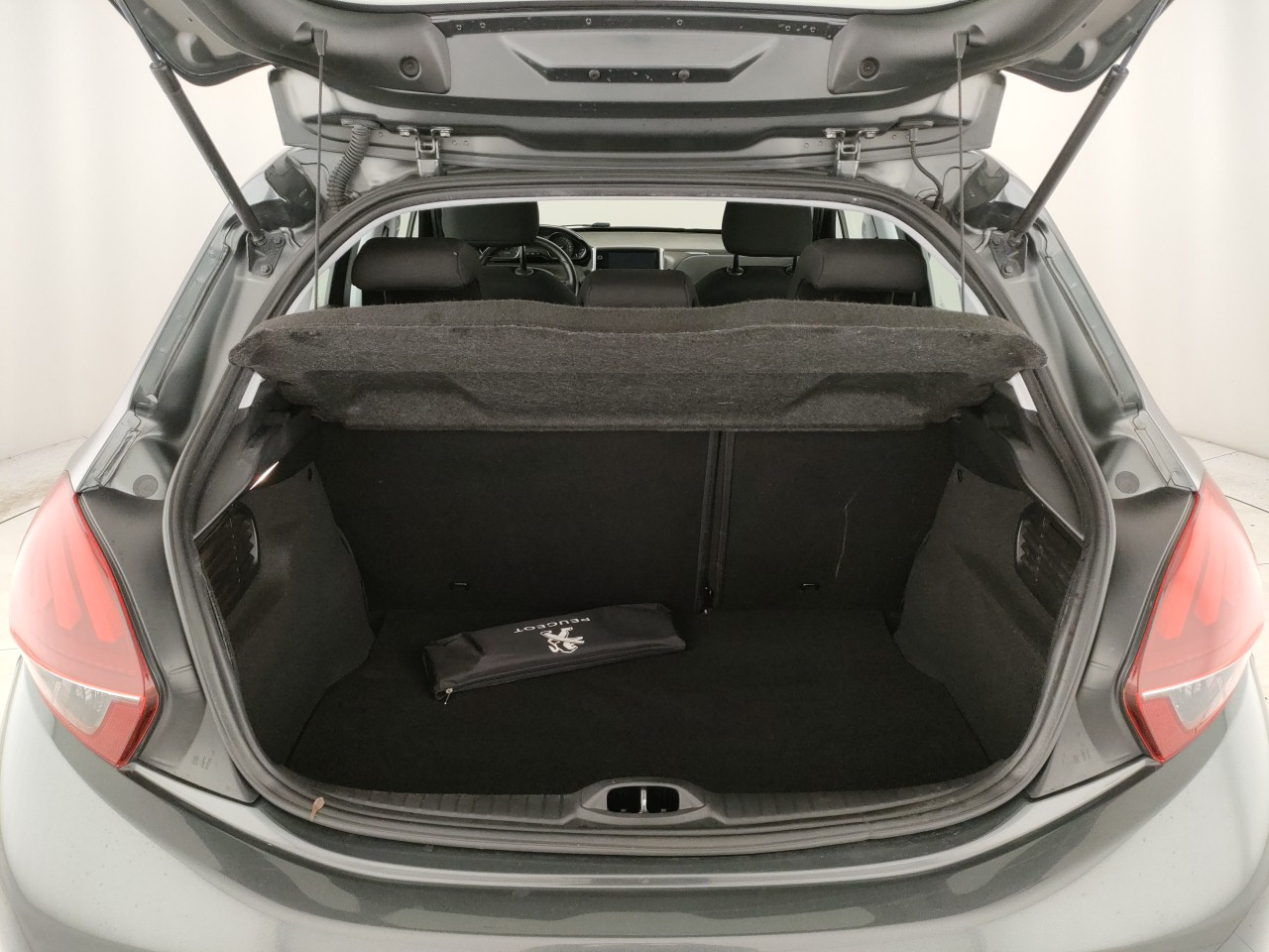 Peugeot 208 Usato 2017 208 San Zeno Naviglio