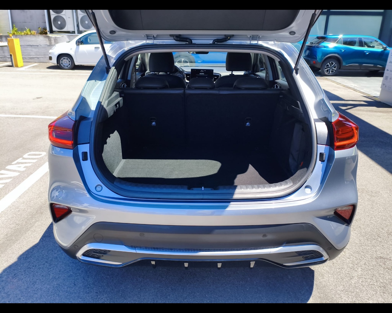 Foto KIA XCeed 1.0 tgdi Gpl Business 117cv mt