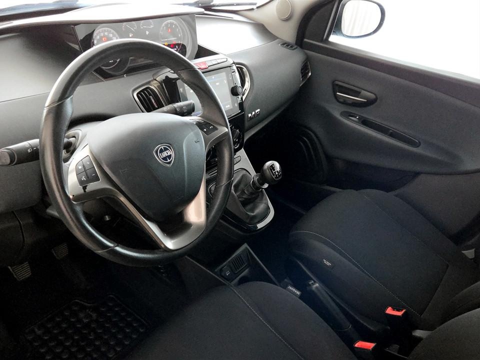 LANCIA Ypsilon 1.0 firefly hybrid Gold s&s 70cv Ibrida usato - 5