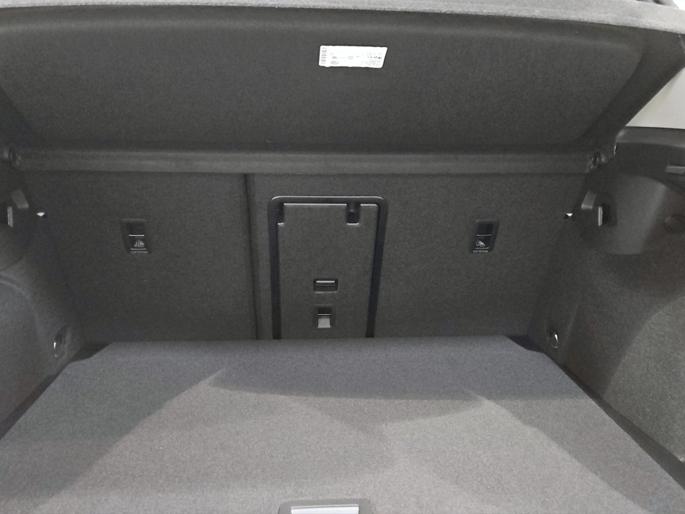 VOLKSWAGEN Golf 1.5 tsi Edition Plus 115cv Benzina Usato - 11