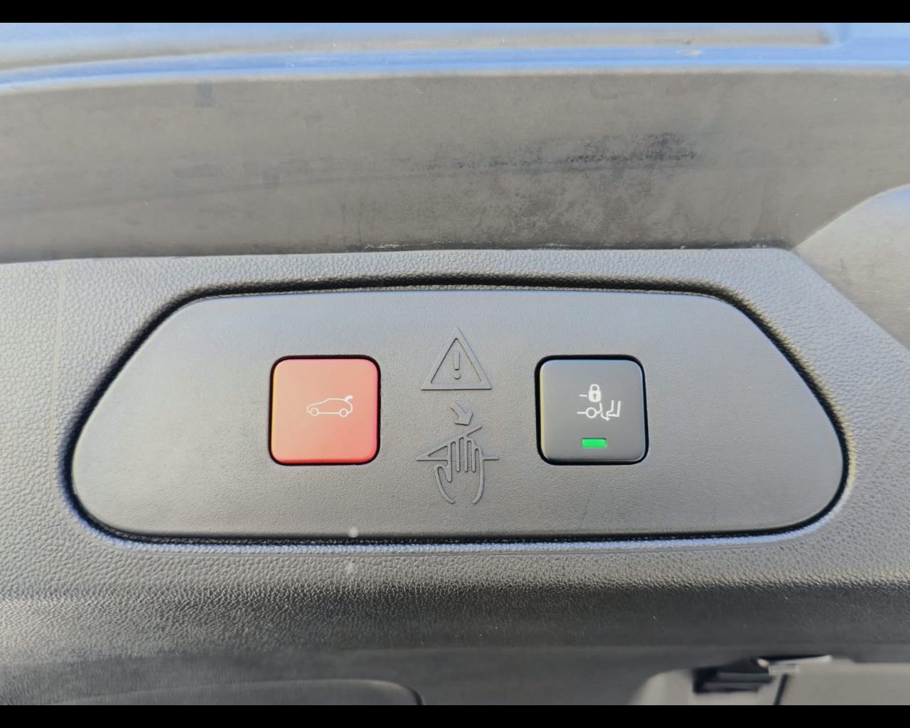 Foto OPEL Grandland 1.5 ecotec Business Elegance s&s 130cv at8