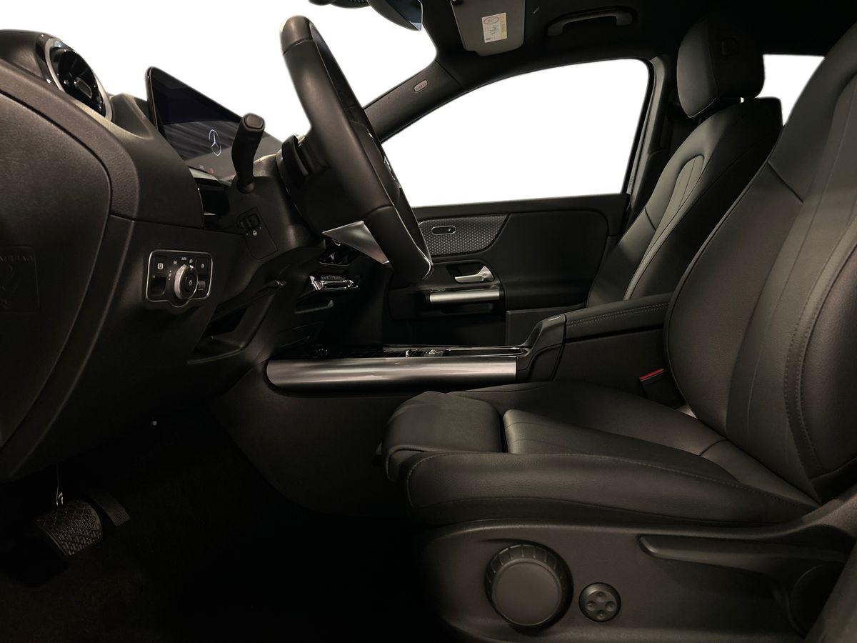 Mercedes  GLA 180 Progressive Advanced auto - 10