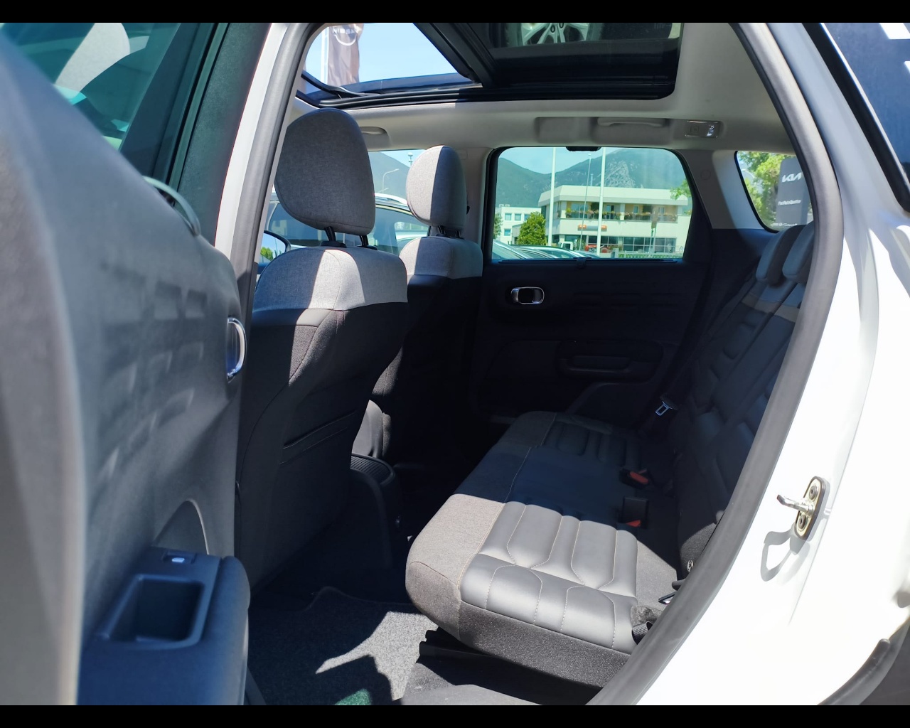 Foto CITROEN C3 Aircross 1.5 bluehdi Shine Pack s&s 110cv