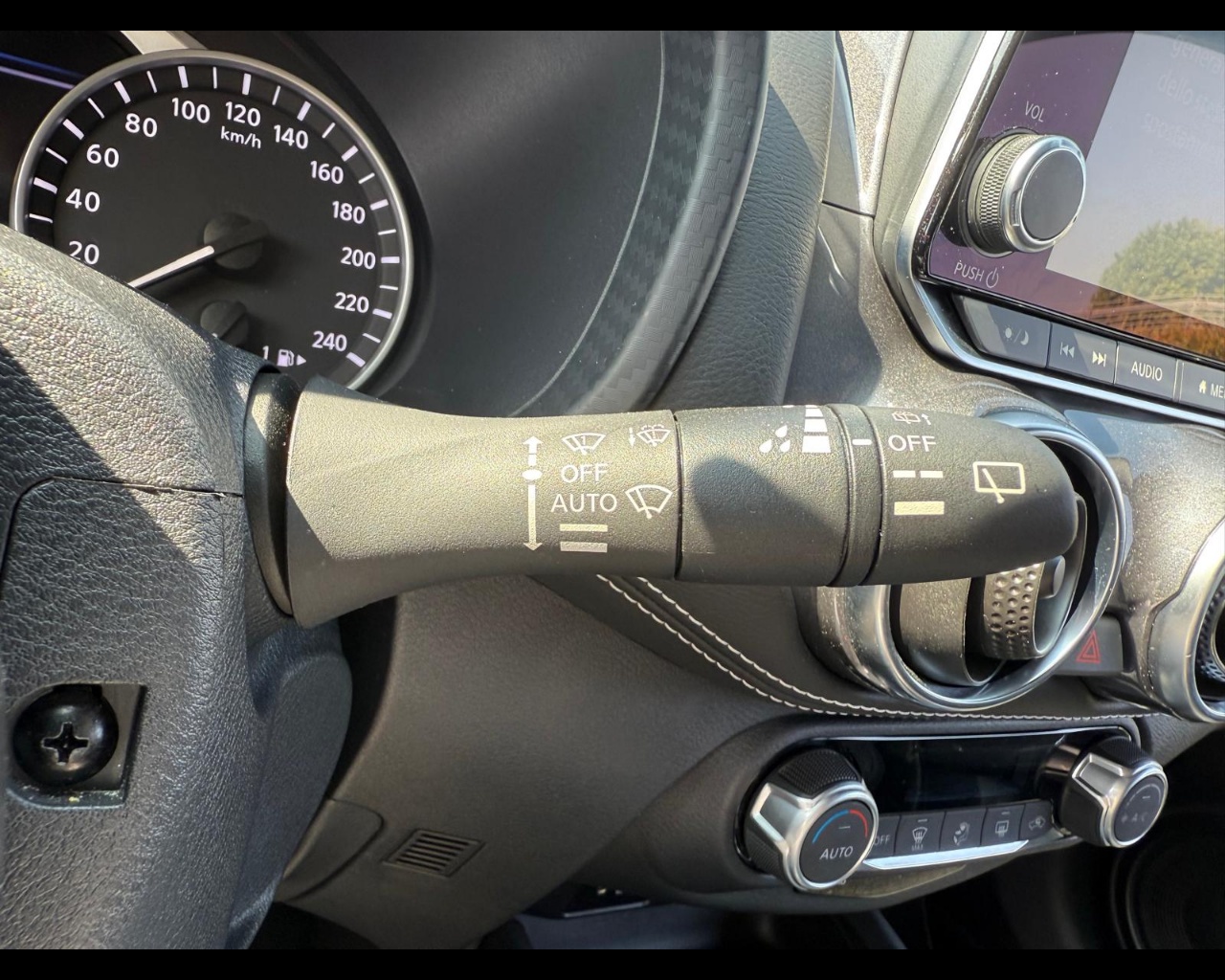 Foto NISSAN Juke 1.6 hev N-Connecta