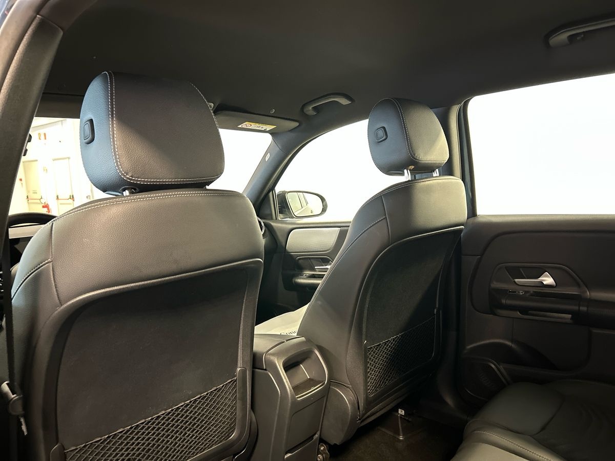 Mercedes GLB GLB 180 D Sport 8G-DCT - 18
