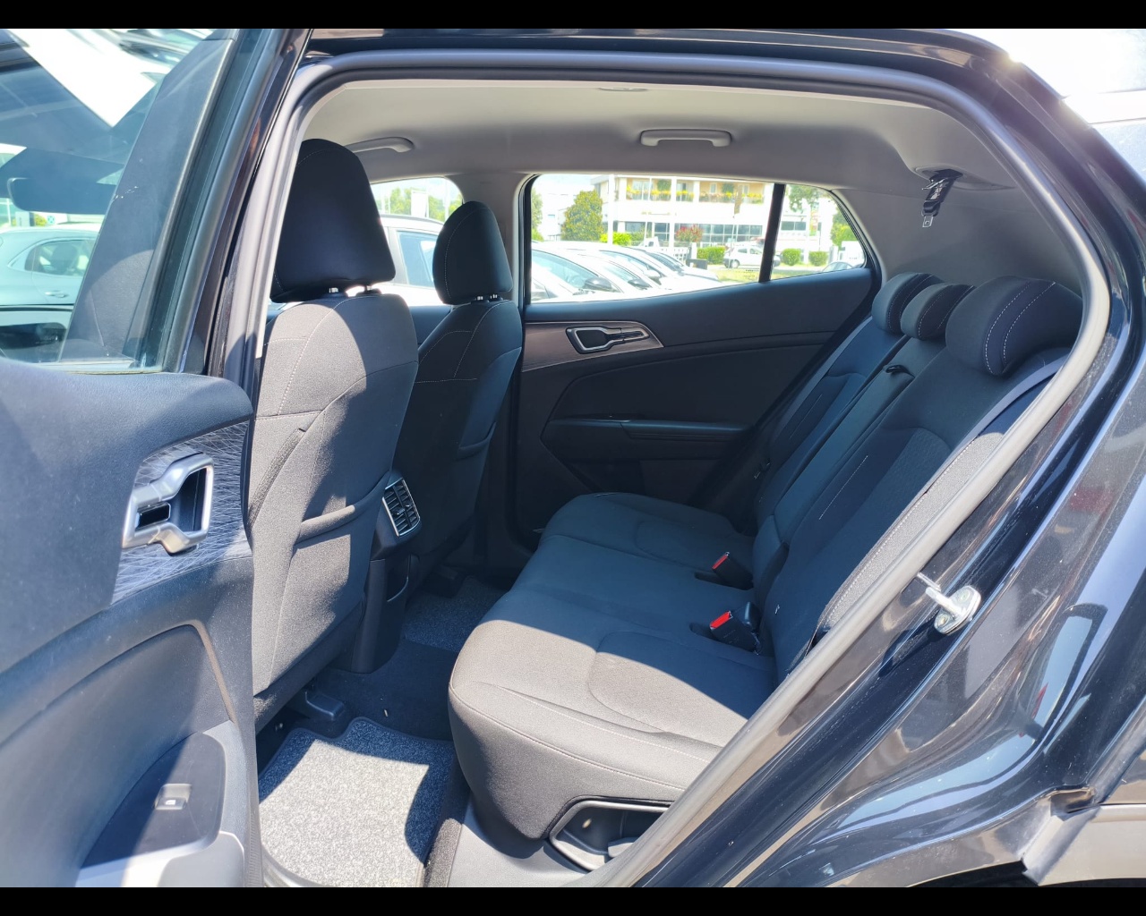 Foto KIA Sportage 1.6 crdi mhev Business mt