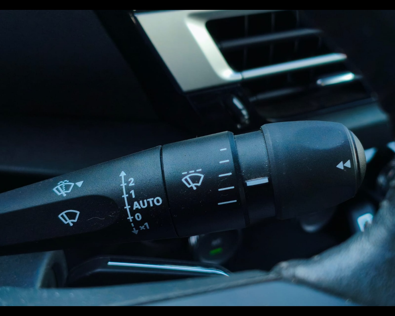 Foto CITROEN C4 1.2 puretech Plus s&s 130cv
