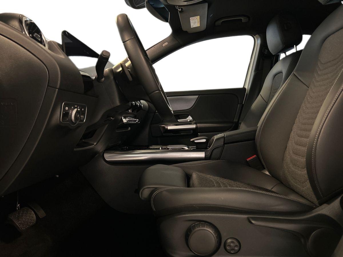 Mercedes GLA GLA 180 D Sport Plus 8G-DCT - 10