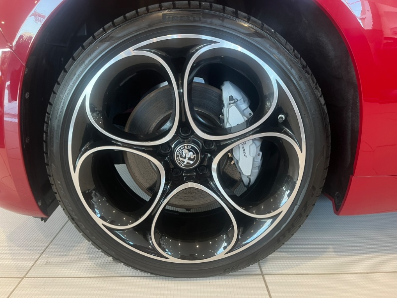 ALFA ROMEO – Giulia 2.0 Turbo 280 CV AT8 AWD Q4 Veloce