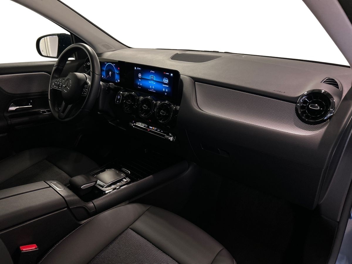 Mercedes GLA GLA 180 D Executive 8G-DCT - 15