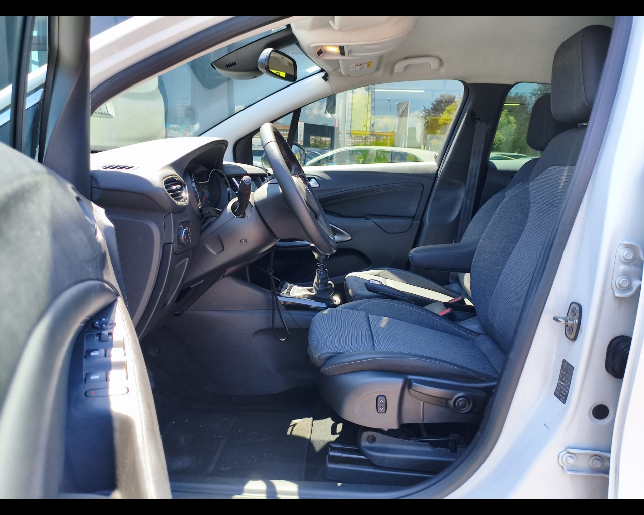 Foto OPEL Crossland 1.2 Elegance s&s 110cv